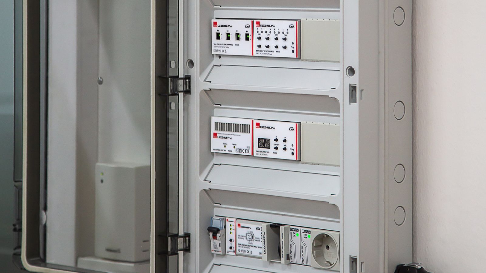 Building automation B.E.G. Brück Electronic GmbH      
