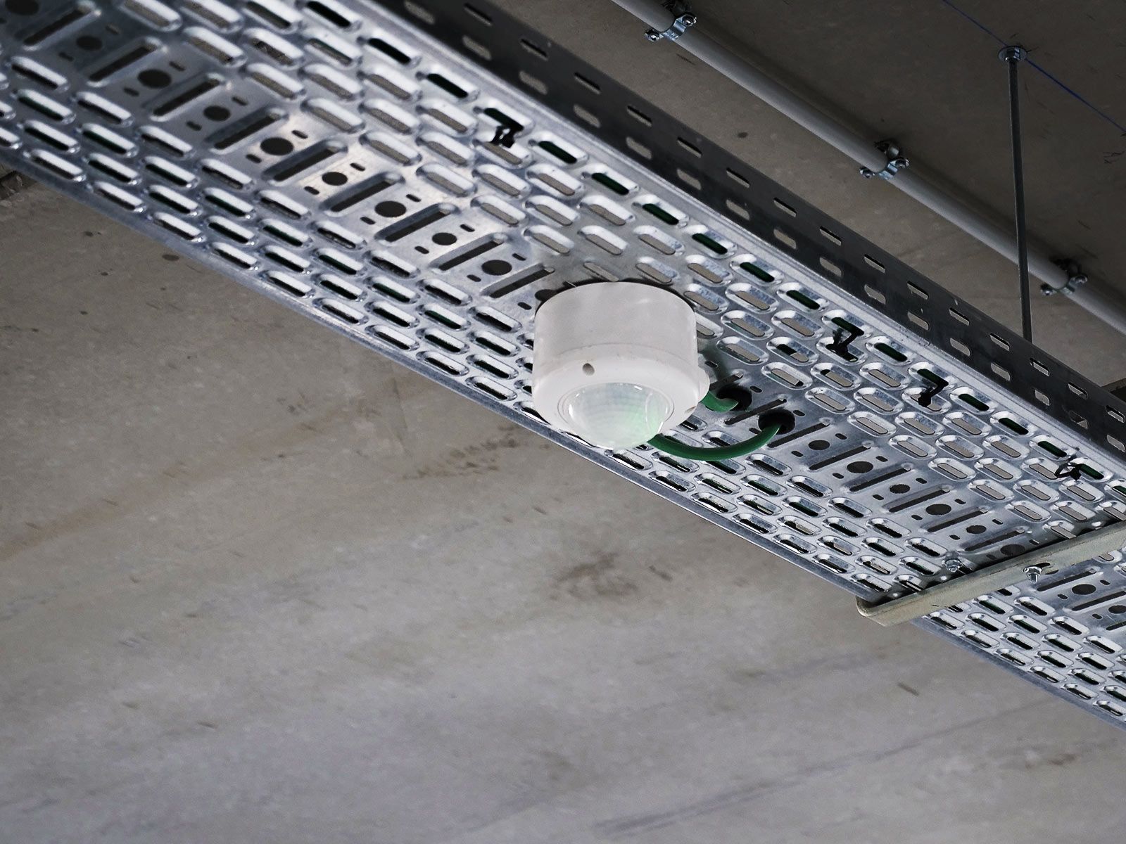 Installers B.E.G. Brück Electronic GmbH      